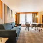 Отель Novotel Centre Gares
