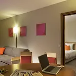 Novotel Centre Gares Лилль
