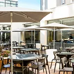 Novotel Centre Gares Отель Лилль