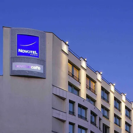 Novotel Centre Gares Отель Лилль