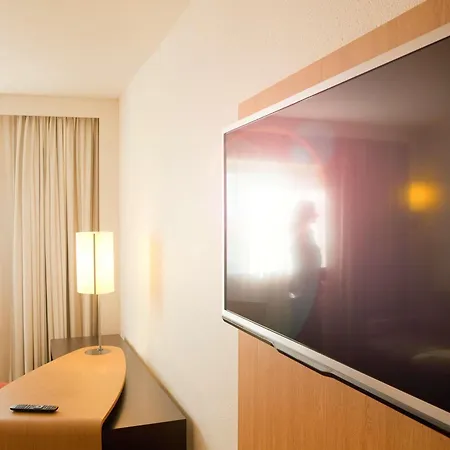 Novotel Centre Gares 4*