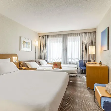 Novotel Centre Gares 4* Лилль