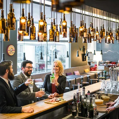 Otel Novotel Centre Gares 4*