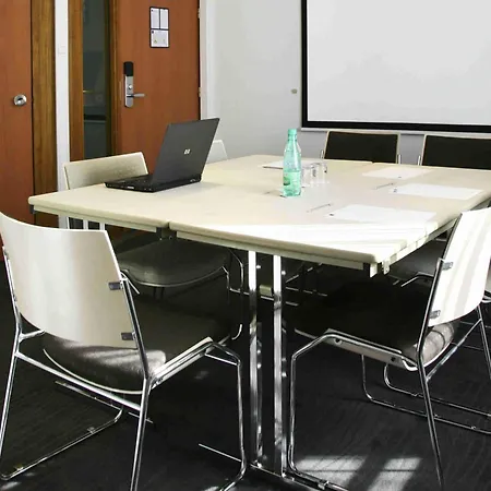 Novotel Centre Gares Лилль