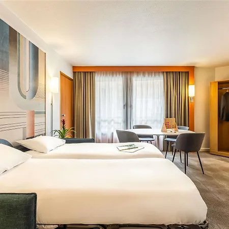 Novotel Centre Gares Отель