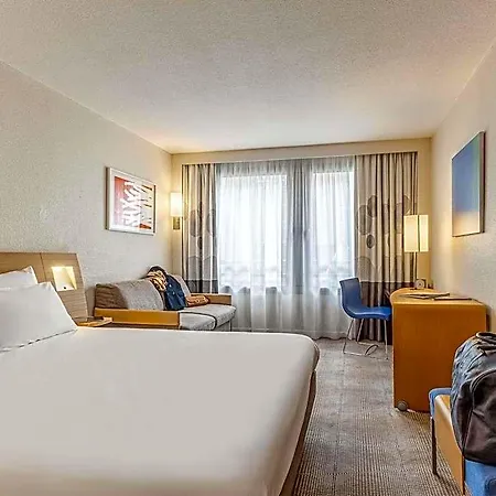 Hotell Novotel Centre Gares 4*