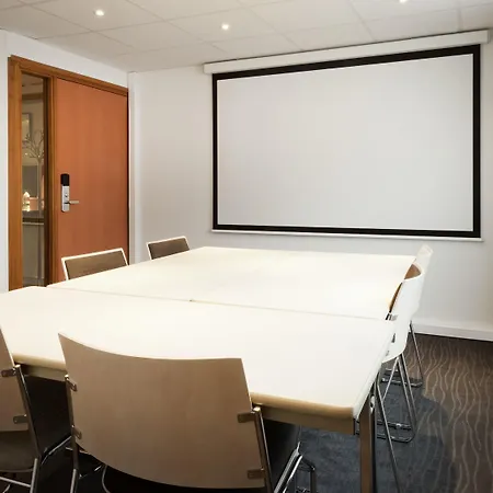 Novotel Centre Gares 4*