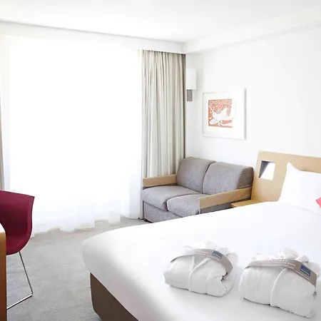 Novotel Centre Gares 4*
