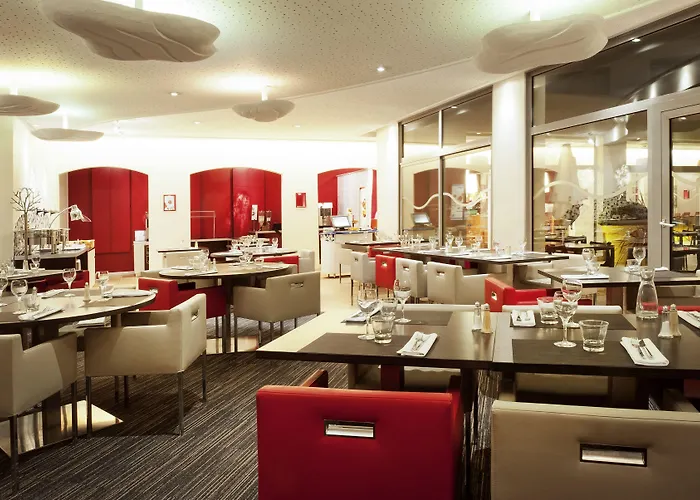 Hotel Novotel Centre Gares 4*