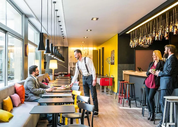 Otel Novotel Centre Gares 4*