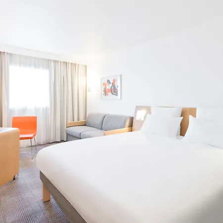 Novotel Centre Gares Hotel Lila