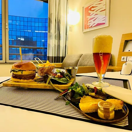 Novotel Centre Gares 4* ليل