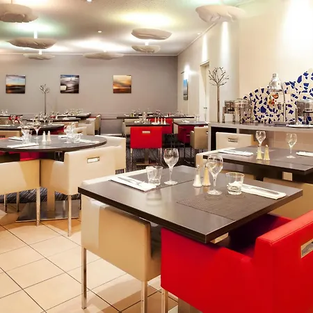 Novotel Centre Gares ليل