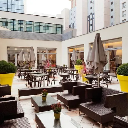 Novotel Centre Gares 4*