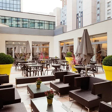 Novotel Centre Gares 4*