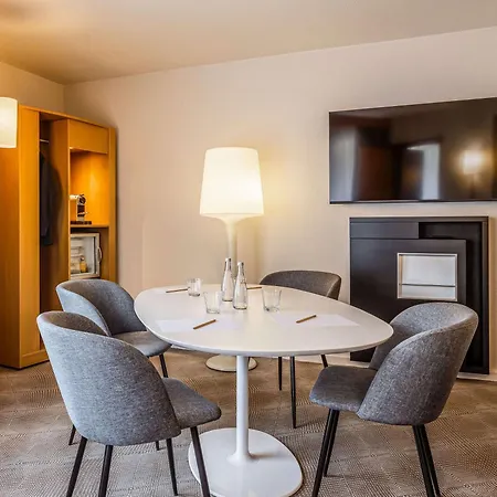 Novotel Centre Gares Hotel Lila