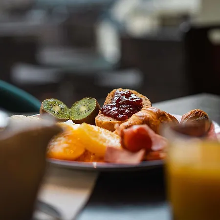 Novotel Centre Gares فندق 4*