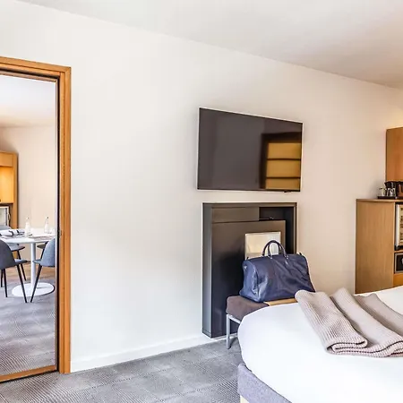 Novotel Centre Gares 4*