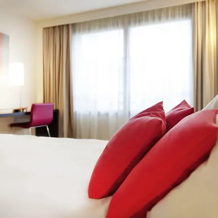 Novotel Centre Gares ليل