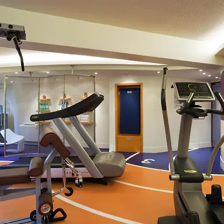 Novotel Centre Gares ليل