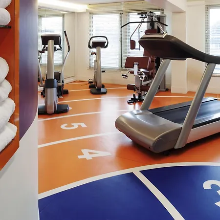 Novotel Centre Gares 4* ليل