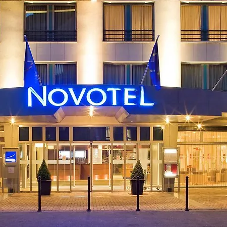 Hotel Novotel Centre Gares 4*